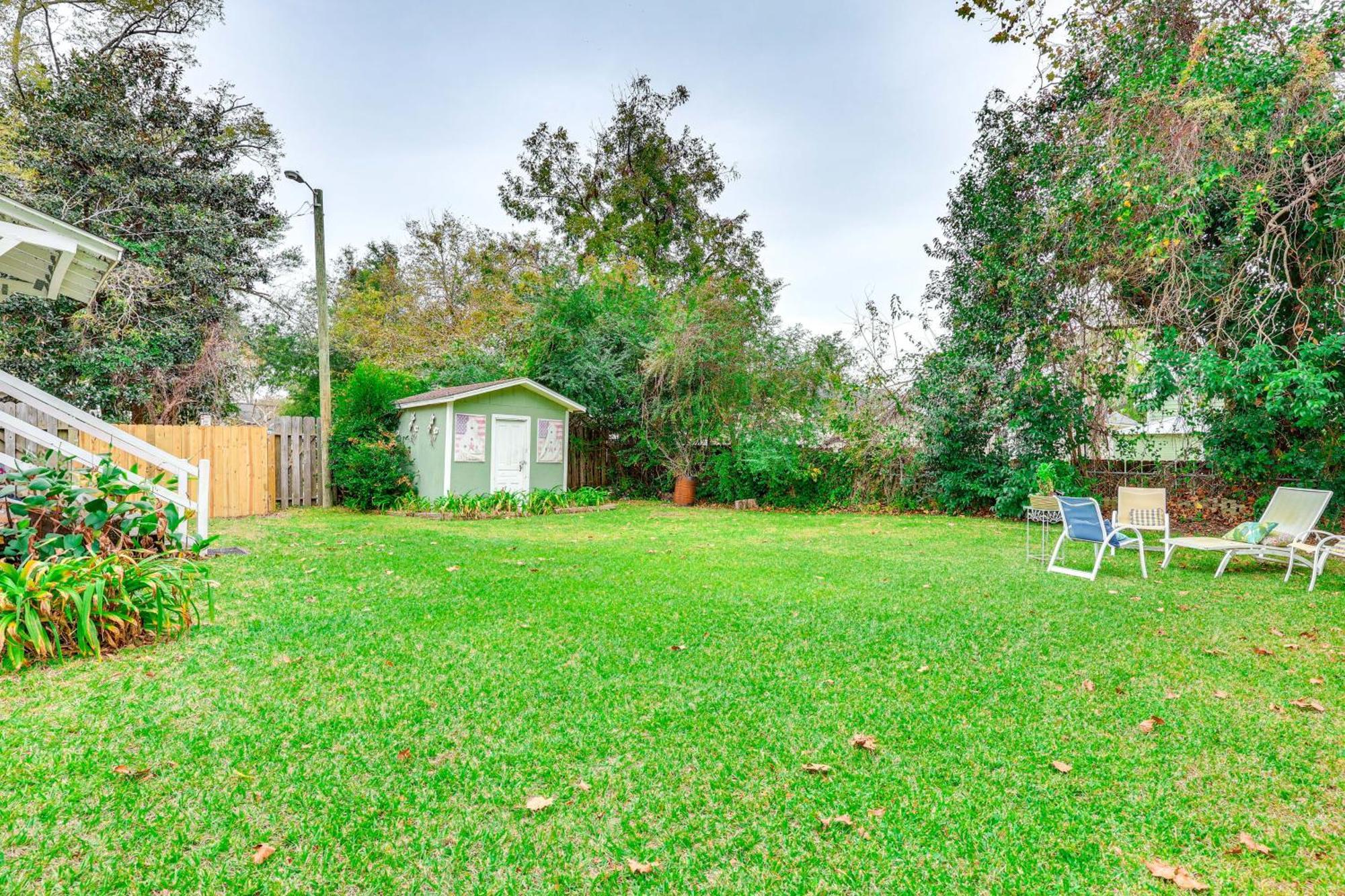 1 Mi To Dtwn Wilmington Quiet Cottage With Deck Exterior photo